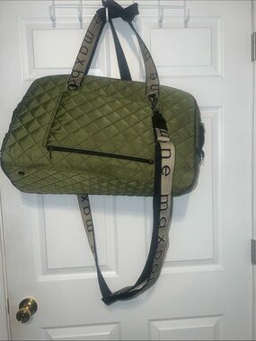 Maxbone Quilted Olive Green pet carrier with Branded Strap